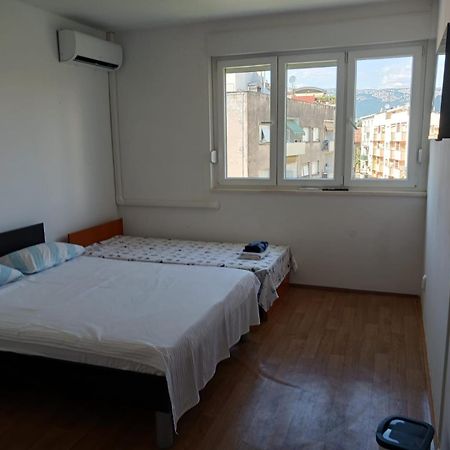 Room With Private Toilet And Terrace In City Center In Shared Apartment Split Exteriör bild