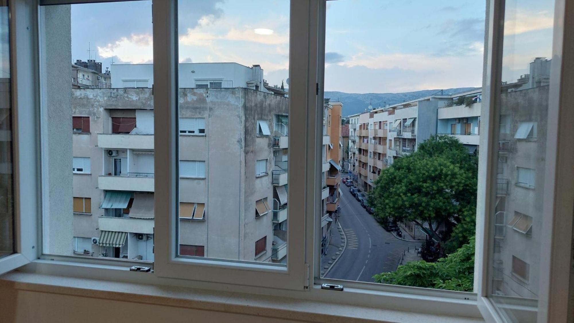 Room With Private Toilet And Terrace In City Center In Shared Apartment Split Exteriör bild