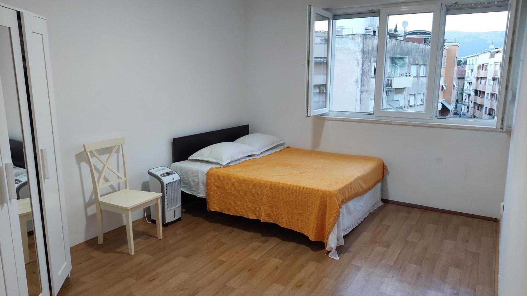 Room With Private Toilet And Terrace In City Center In Shared Apartment Split Exteriör bild